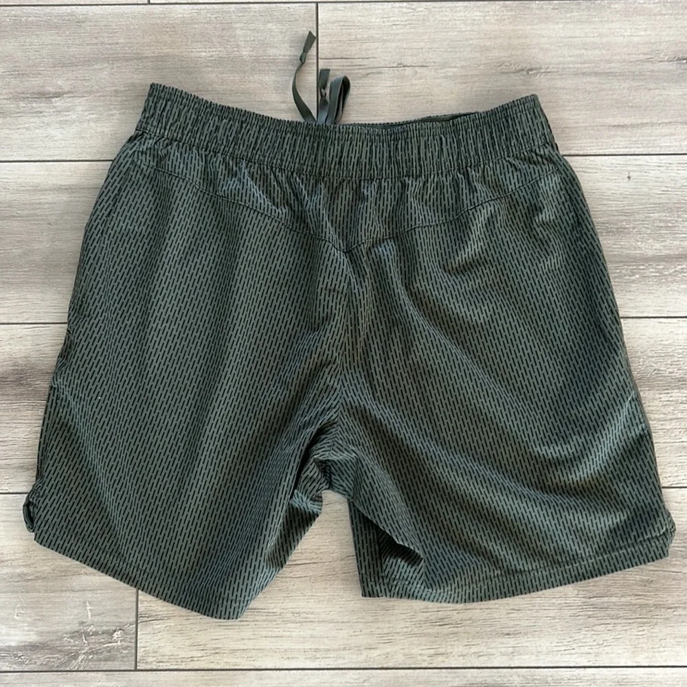 Nike womens green patterned drawstring shorts size medium